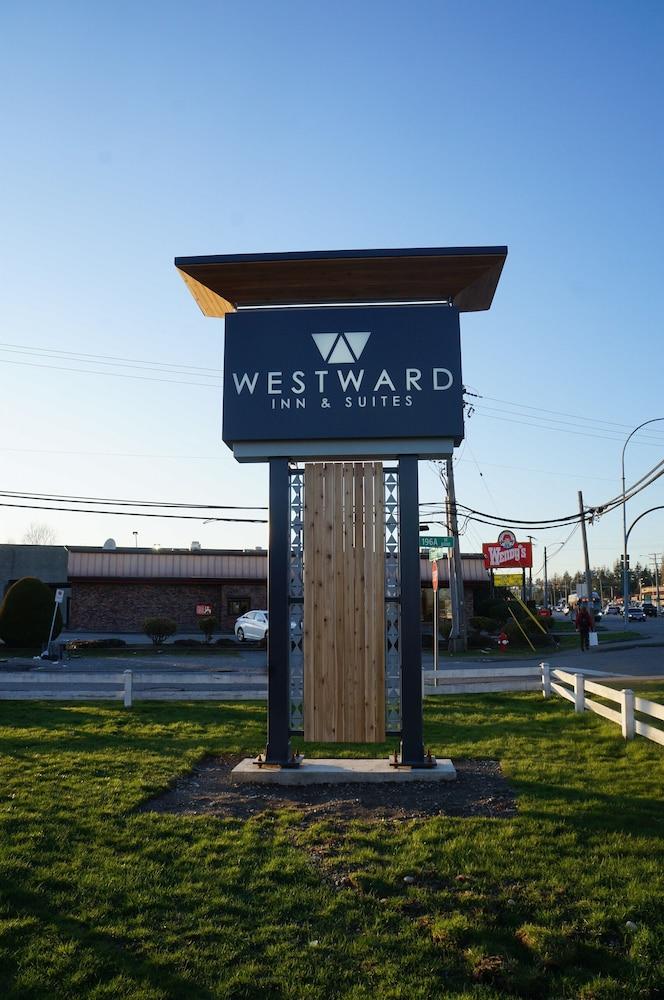 Westward Inn & Suites Langley Exterior photo