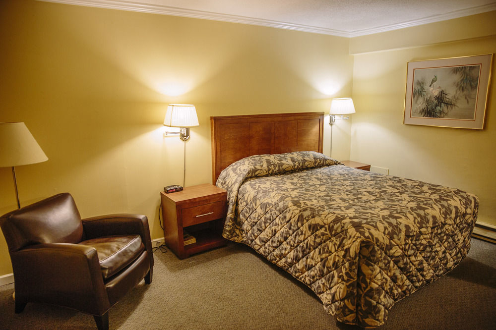 Westward Inn & Suites Langley Exterior photo